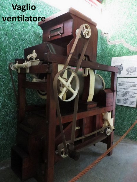 (35) mezzi agricoli d'epoca
